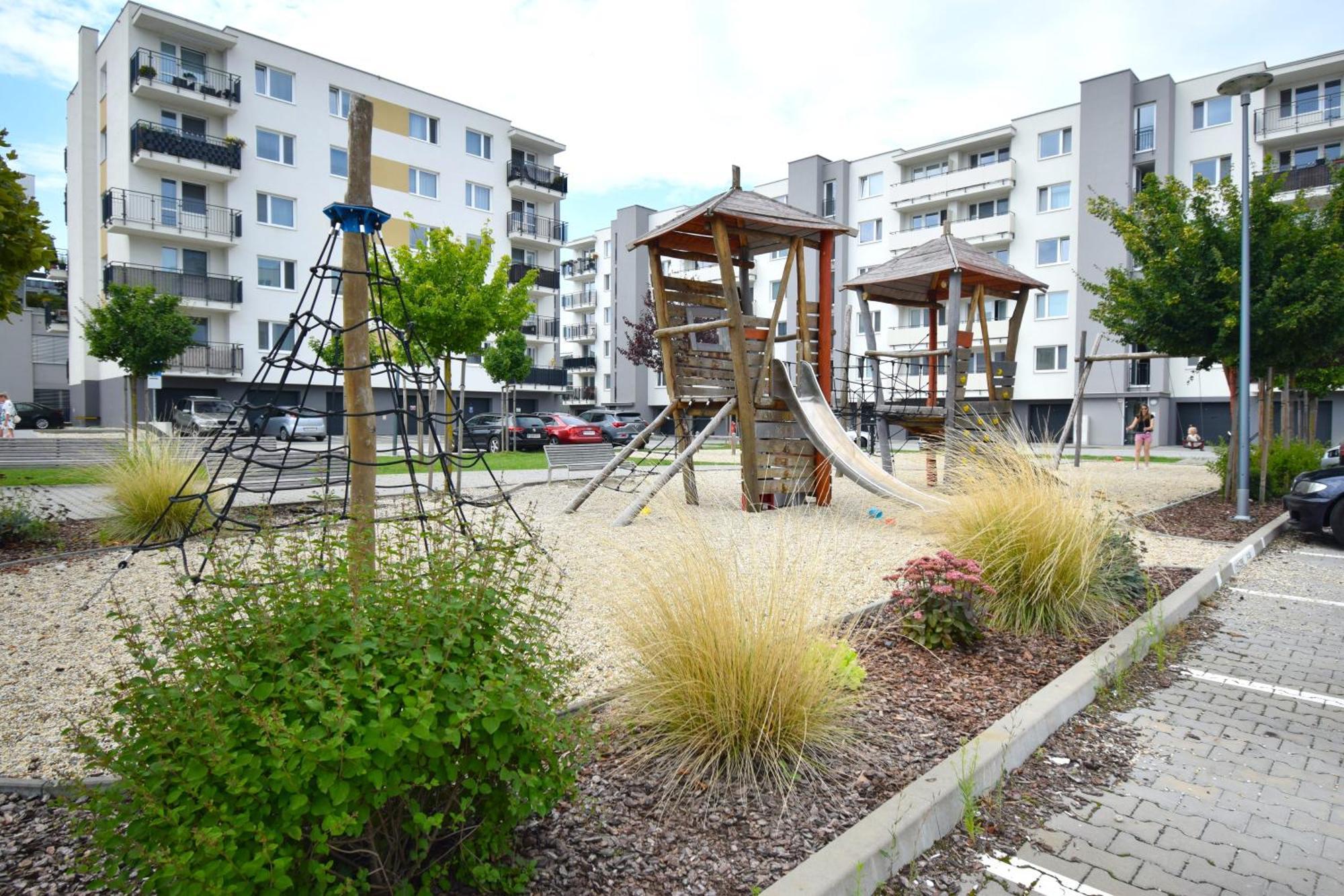 Apartman Zlatovska 22B Trencin Luaran gambar